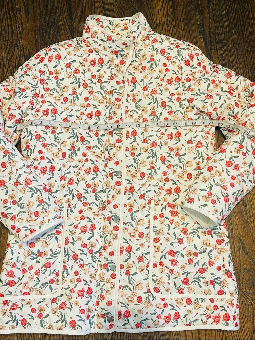 Draper James Cream Quilted Floral Utility Jacket with Red and Green Print size M - Picture 5 of 11